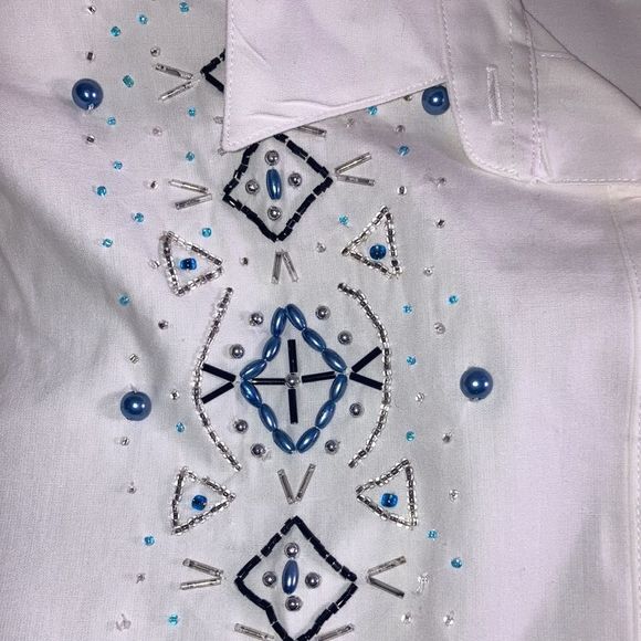 Vintage WestBound White ShortSleeved Buttonup Shirt Meduim with Blue beads - Picture 12 of 13